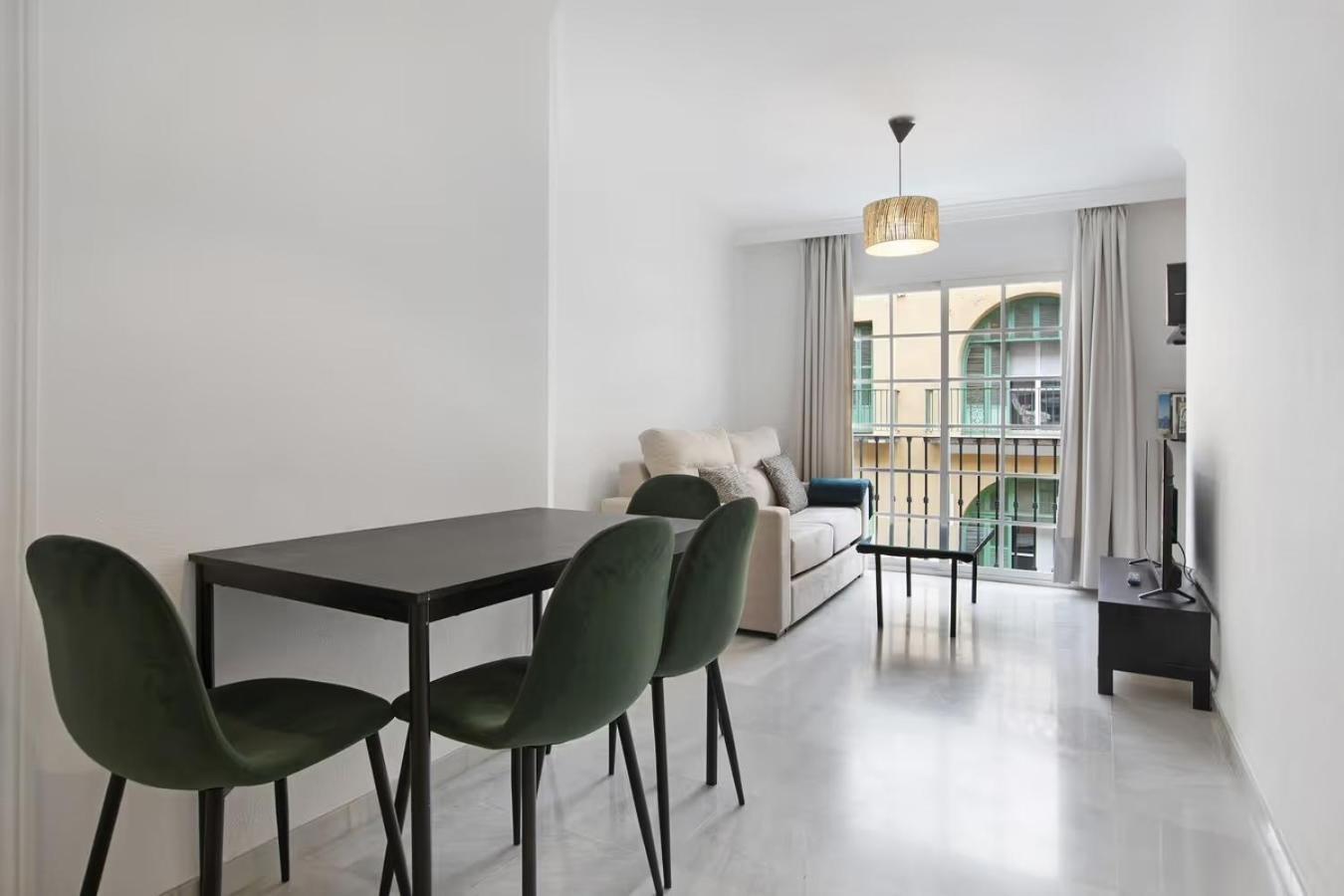 Exclusive Malagueta Beach Apartment Malaga Bagian luar foto