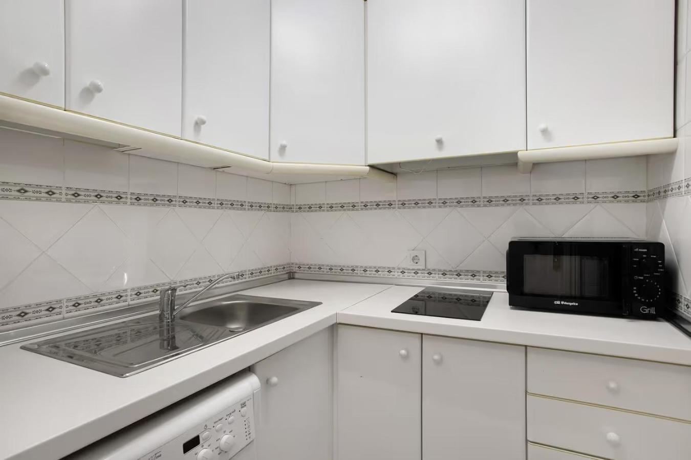 Exclusive Malagueta Beach Apartment Malaga Bagian luar foto