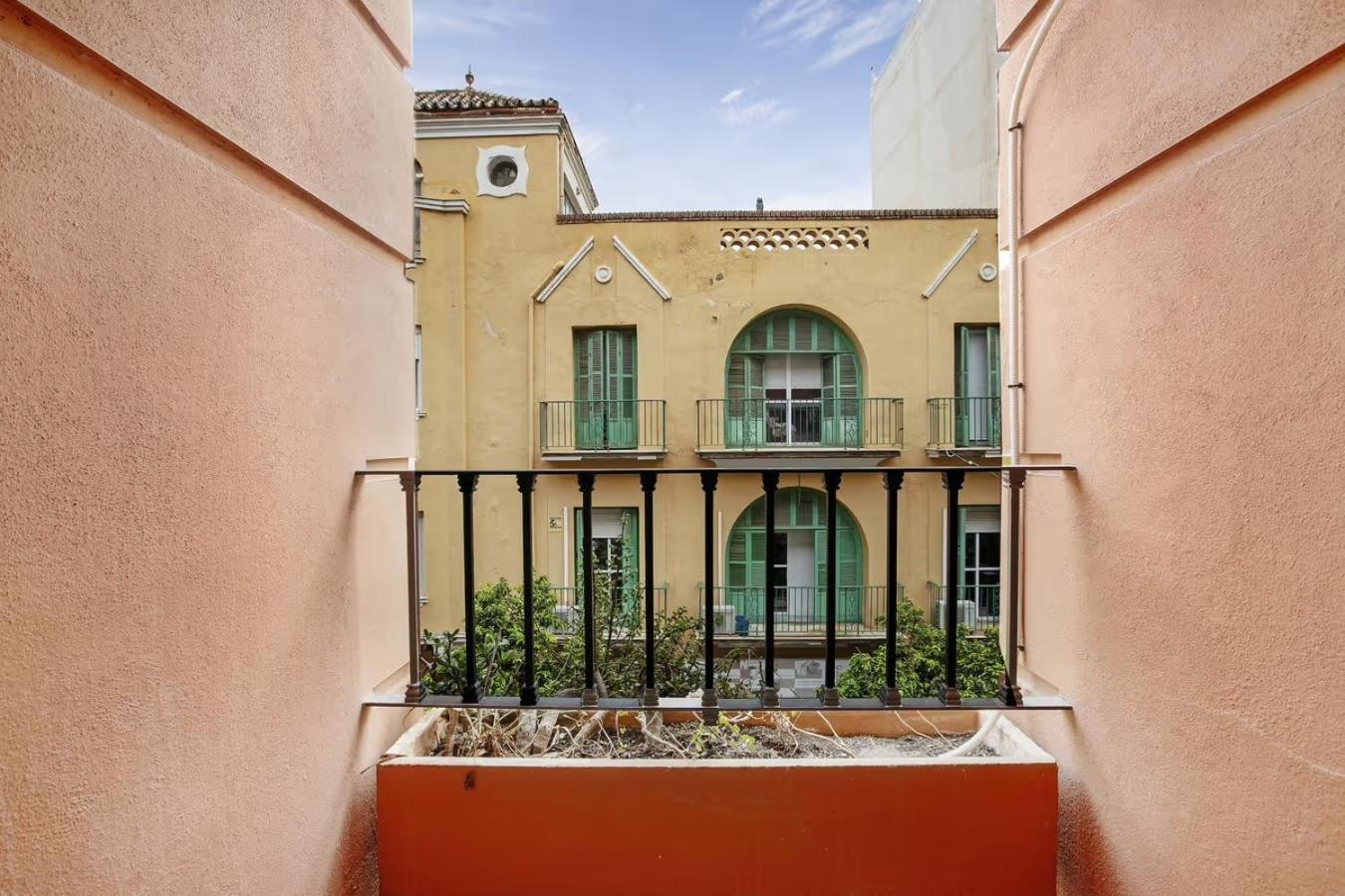 Exclusive Malagueta Beach Apartment Malaga Bagian luar foto